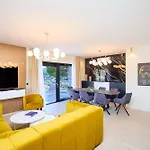 Hedera Estate Hedera Ix Apartman